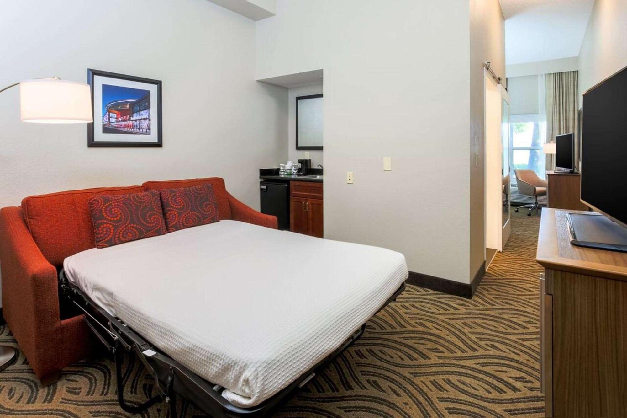 Hotel Hampton Memphis-southwind 3*
